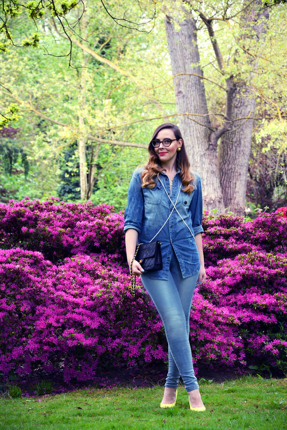 Edita in Bf's Shirt, Asos pearls, RosaRed necklace New Look shoes, Chanel bag and glasses 9