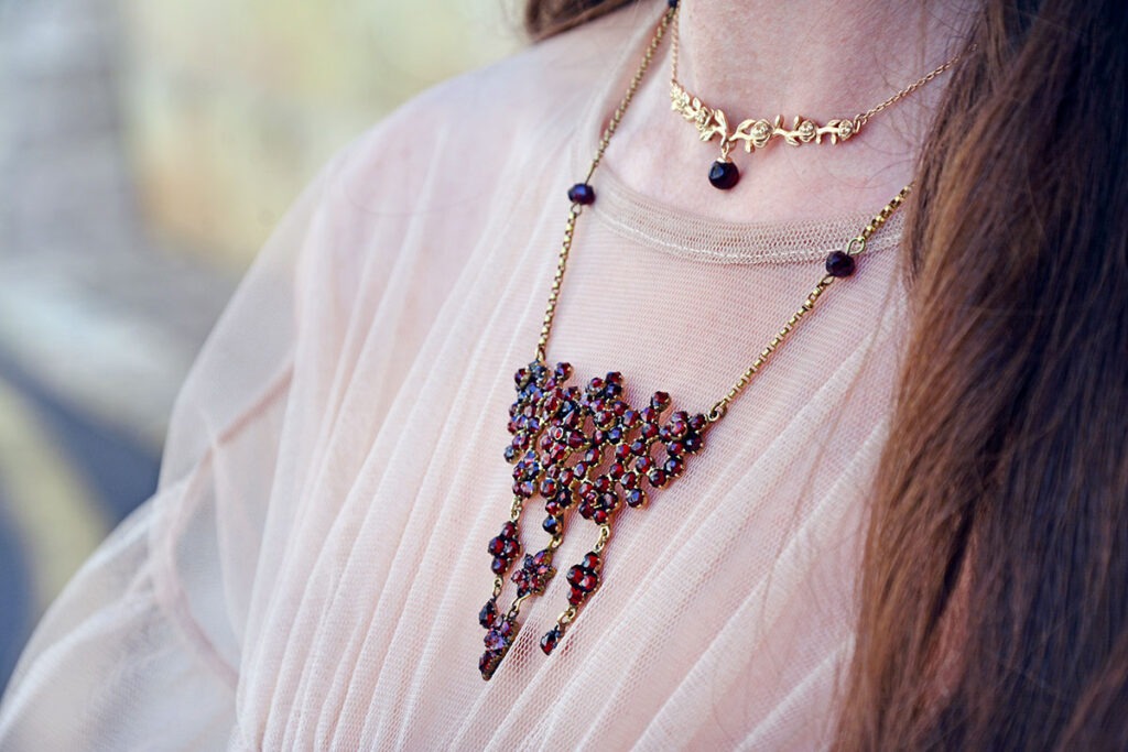 History of Garnet Jewellery