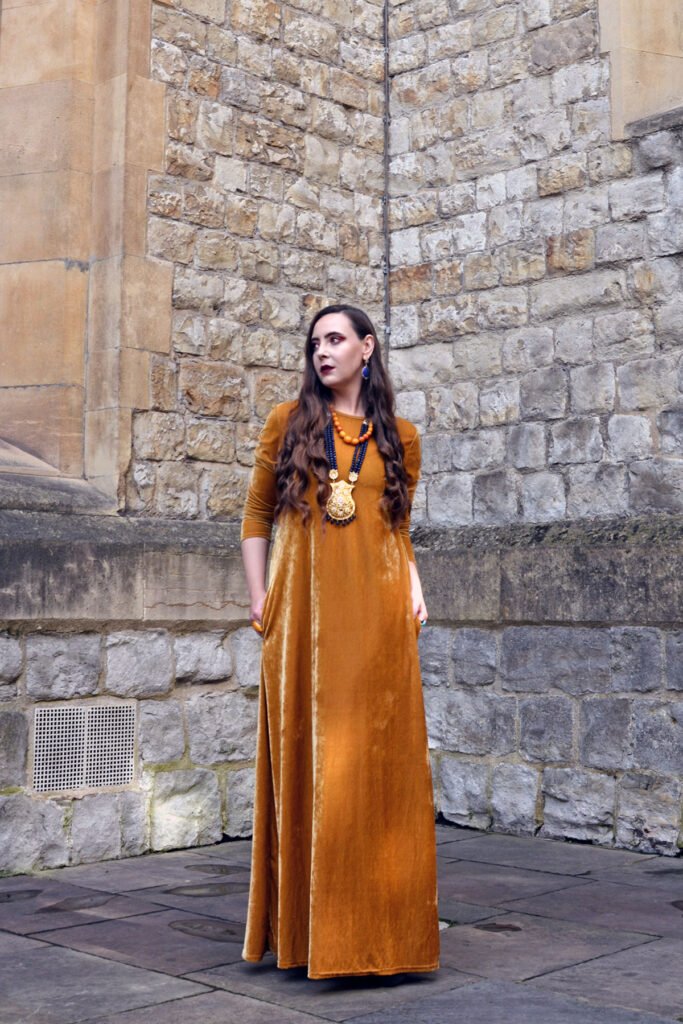 The Curse of the Koh-i-Noor Diamond - Influencer in Traditional Indian Jewellery at Tower of London